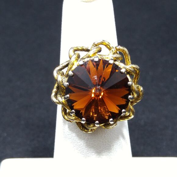 Topaz Rivoli Glass Rhinestone Ring, US Size 6, 1960s Vintage Jewelry - Picture 6 of 10